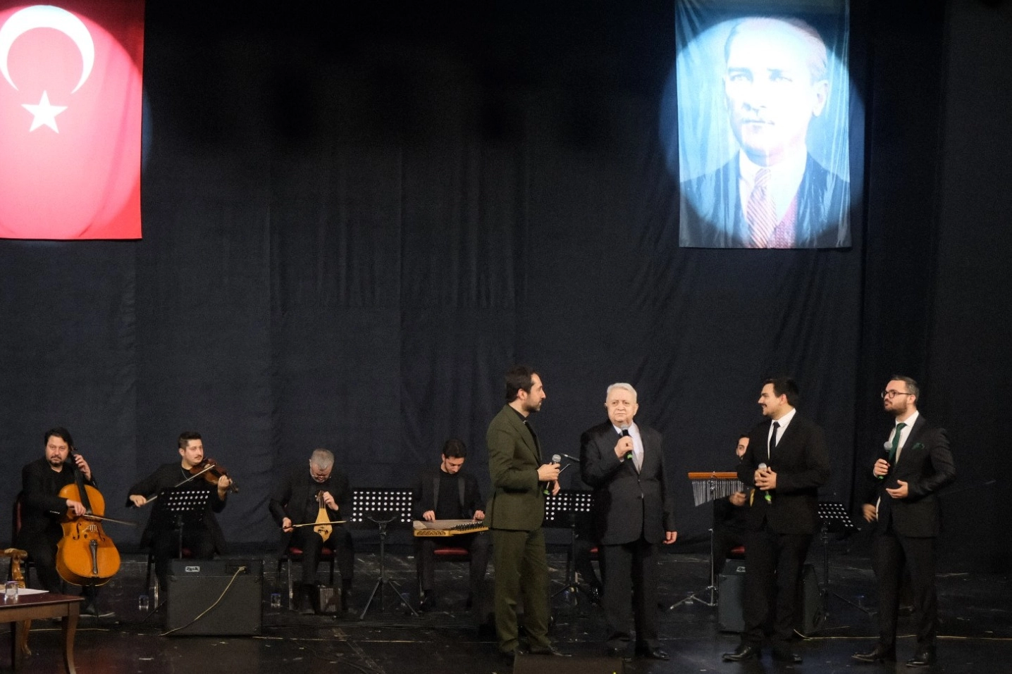 Kocaeli Büyükşehir Belediyesi’nin düzenlediği “Amir Ateş Besteleri ve Ramazan” dinletisi