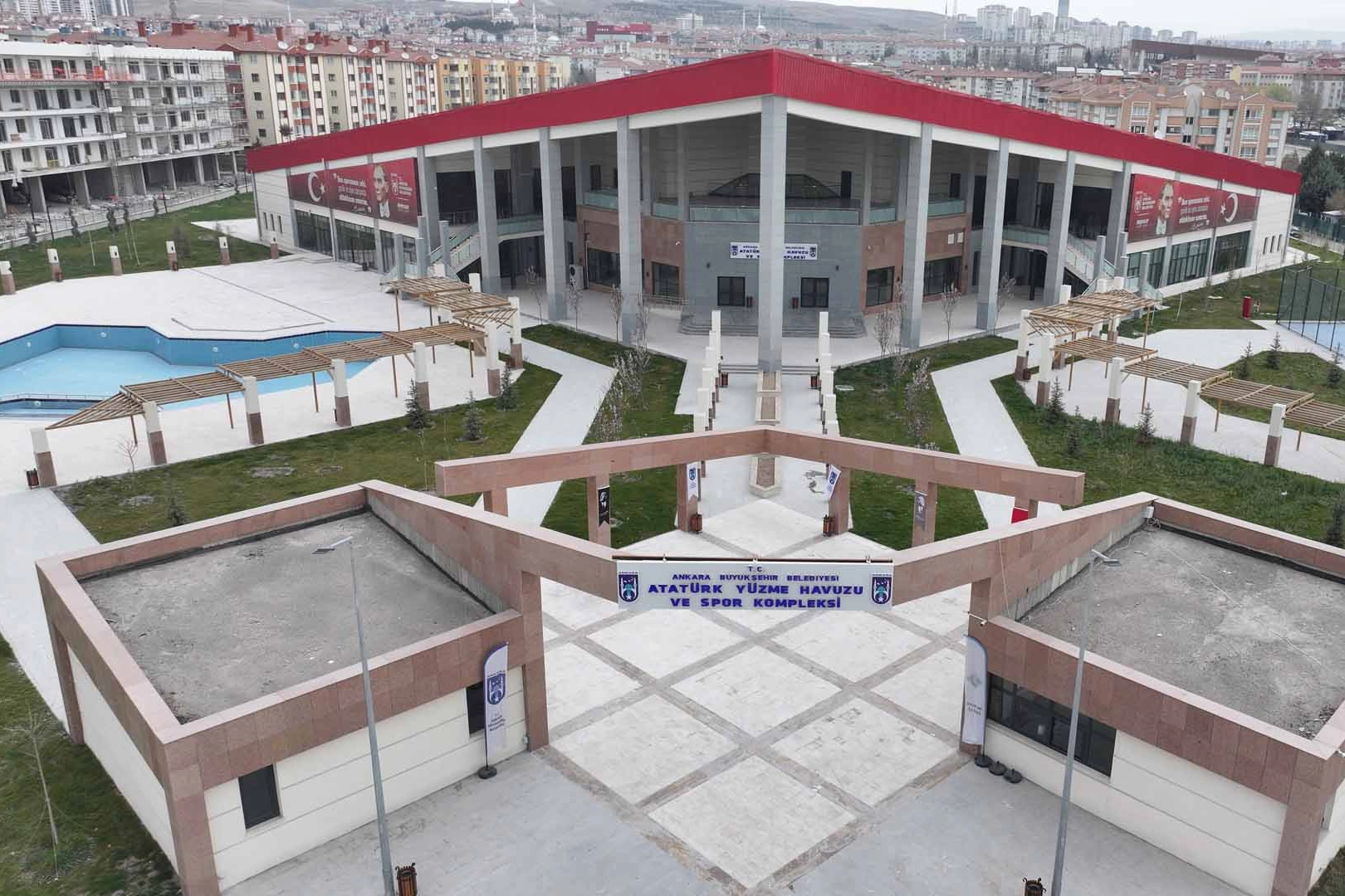 Ankara Büyükşehir Belediyesi, kaba inşaat hâlinde devraldığı ‘Sincan Fatih Yüzme