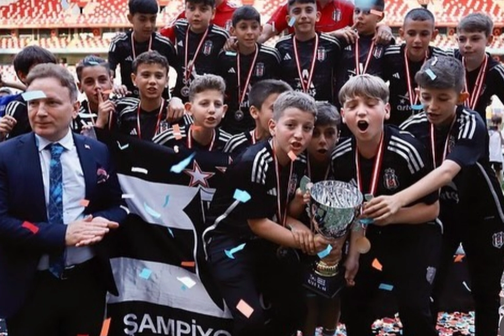 Çocuk futbolunun en prestijli organizasyonlarından biri olan Junior World Cup