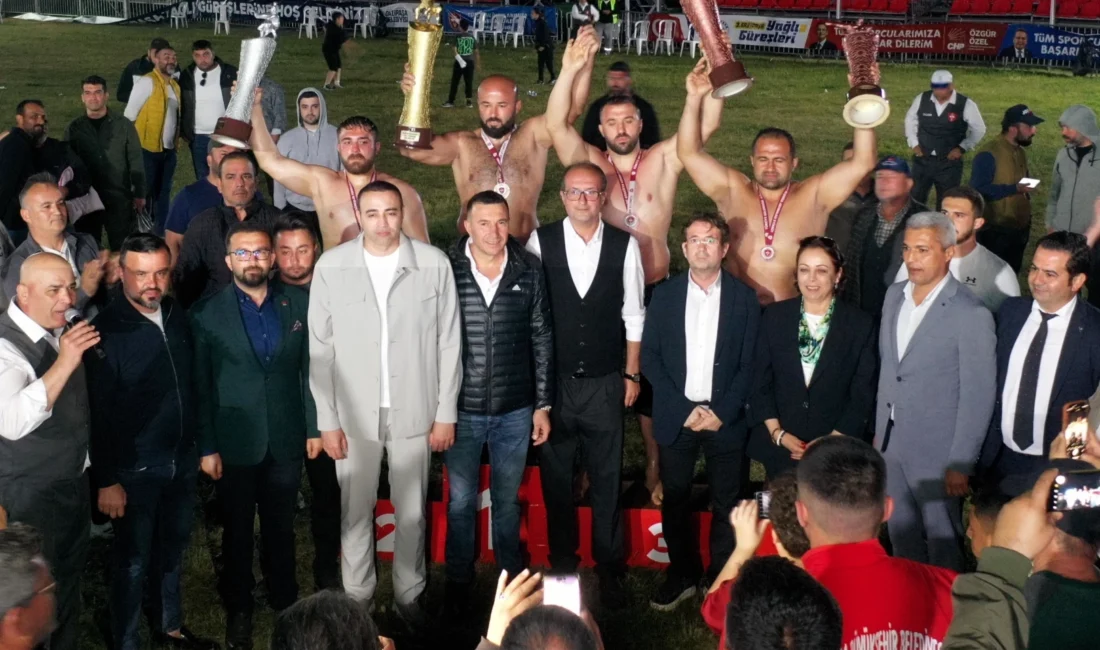 Antalya’nın Gazipaşa ilçesinde bu yıl 3’üncüsü düzenlenen Gazipaşa Yağlı Pehlivan