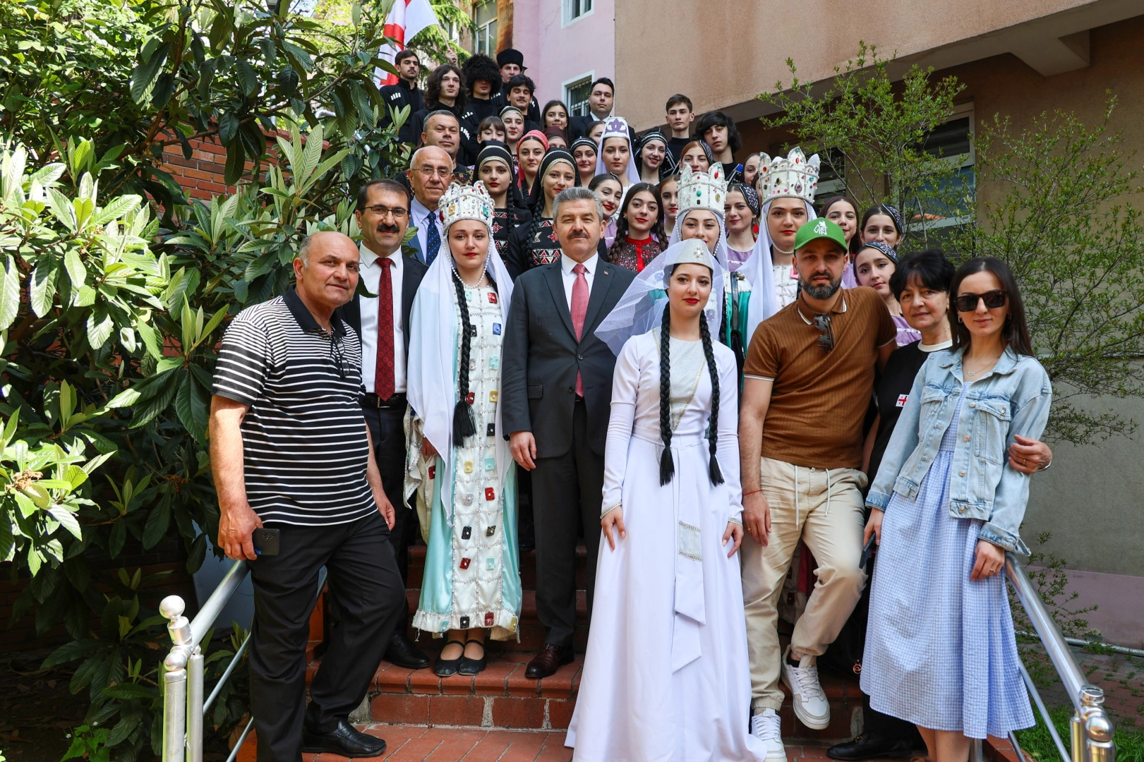 Artvin Valisi Turan Ergün,  23 Nisan Ulusal Egemenlik ve Çocuk