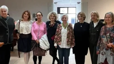 “Bir” dakikalık sanat duruşu; ‘Nisan Geçidi Çağdaş Sanat Sergisi’ Ayvalık