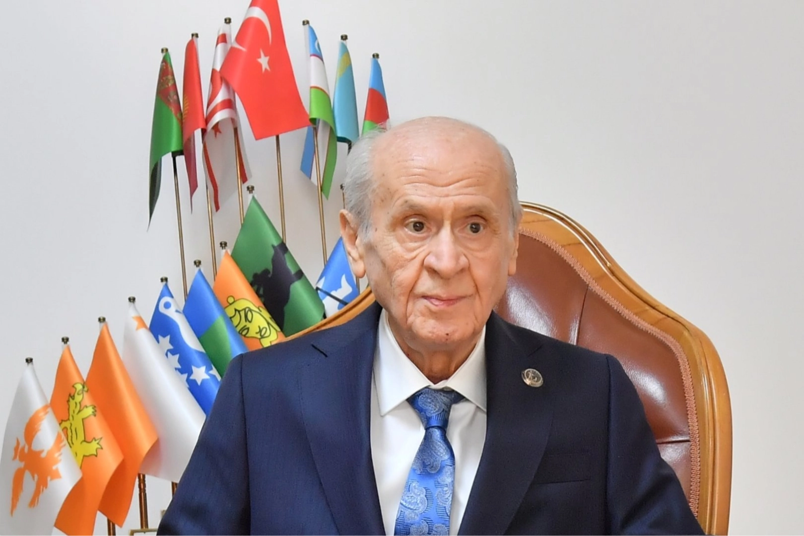 İç ve dış gündeme ilişkin sosyal medya hesabından paylaşımda bulunan