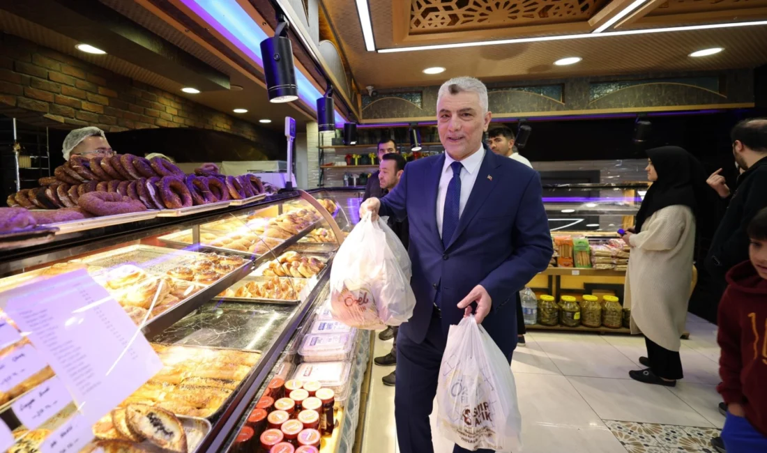 Ticaret Bakanı Prof. Dr. Ömer Bolat, Ankara’da yaptığı esnaf ziyaretlerinde
