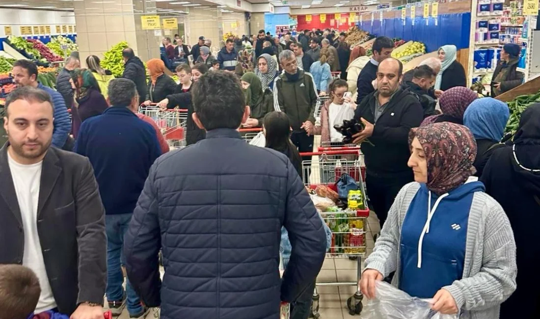 İstanbul Büyükşehir Belediyesi’ne yönelik yolsuzluk soruşturması sonrası CHP’nin boykot çağrılarına,