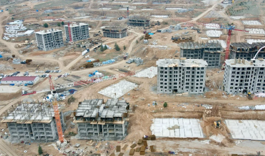 Malatya Büyükşehir Belediye Başkanı Sami Er, depremin ardından şehir genelinde