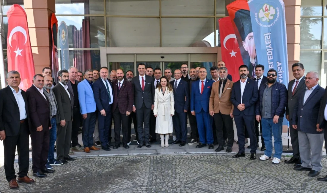Manisa Büyükşehir Belediye Başkanı Mimar Ferdi Zeyrek, Manisa Ağrılılar Derneği