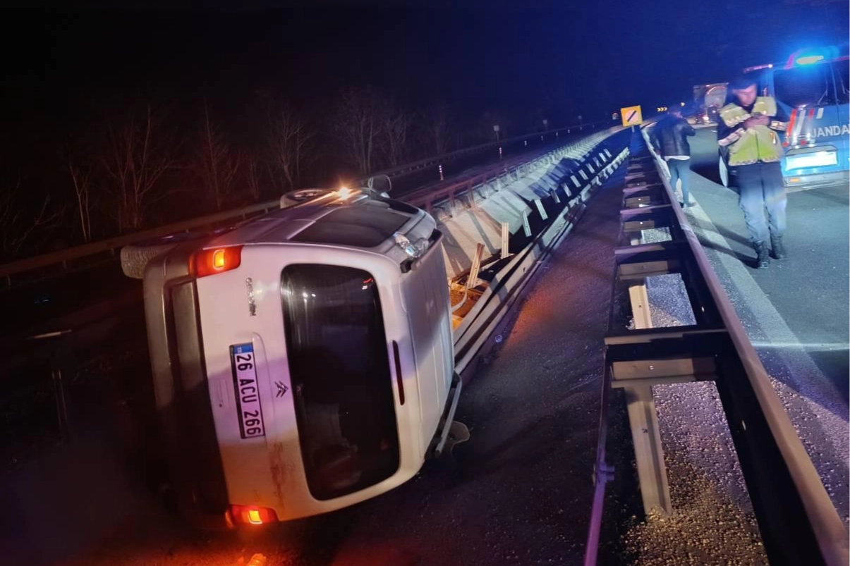 Bilecik’in Pazaryeri ilçesinde D-650 karayolu üzerinde meydana gelen trafik kazasında