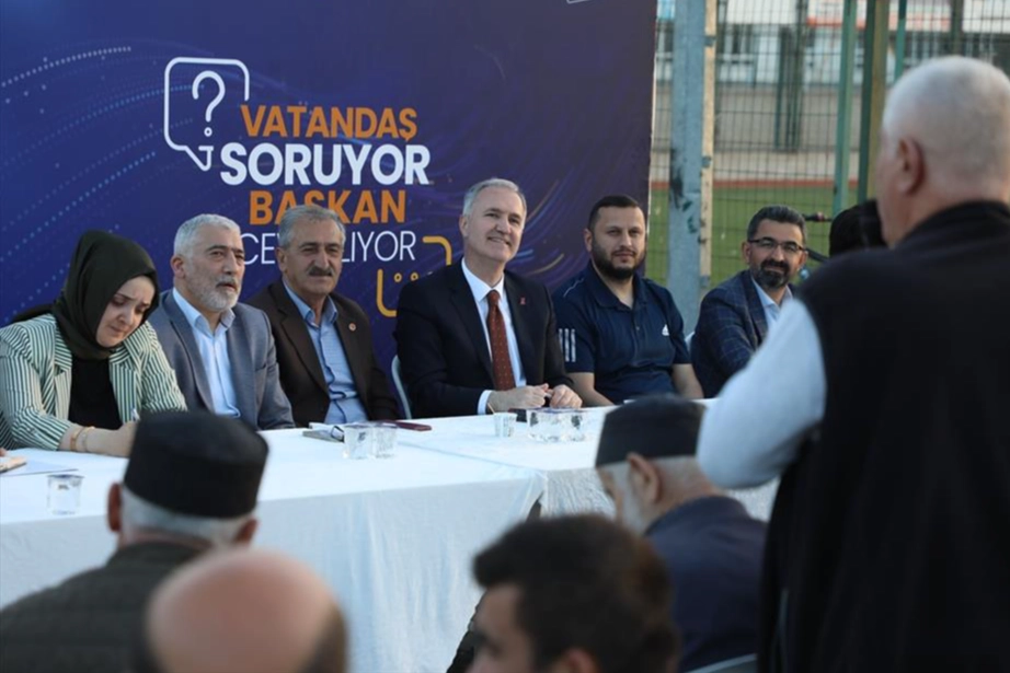 Bursa’da İnegöl Belediye Başkanı Alper Taban, mahalle buluşmaları kapsamında ilk