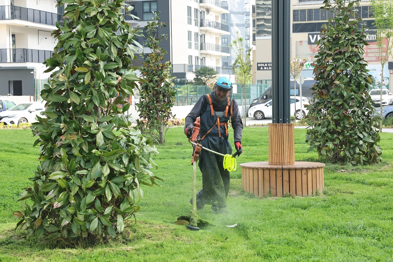 Bursa’da Nilüfer Belediyesi, vatandaşların parkalarda daha temiz ve düzenli alanlarda