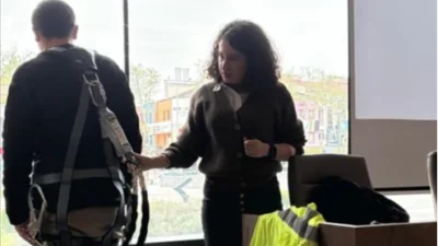 Bursa İnegöl Belediyesi’nde farklı birimlerde görev yapan 47 personele “Yüksekte