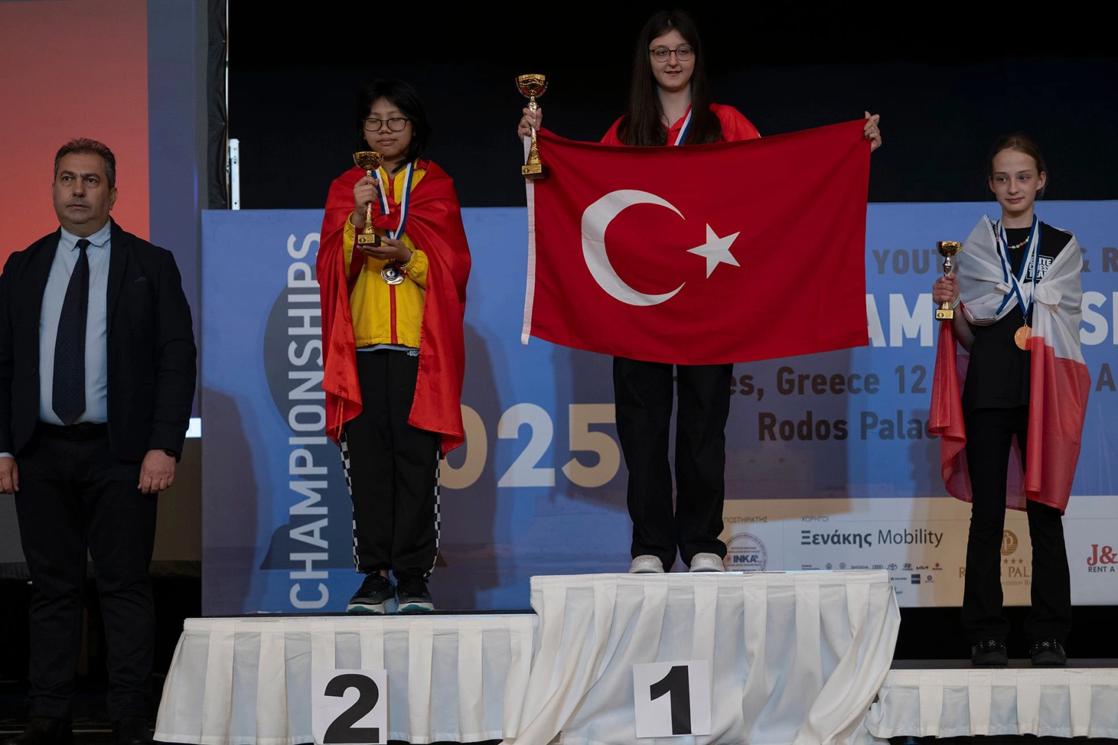 Bursa Büyükşehir Belediyesporlu Arya Aydoğan, Dünya Gençler ve Yıldızlar Hızlı