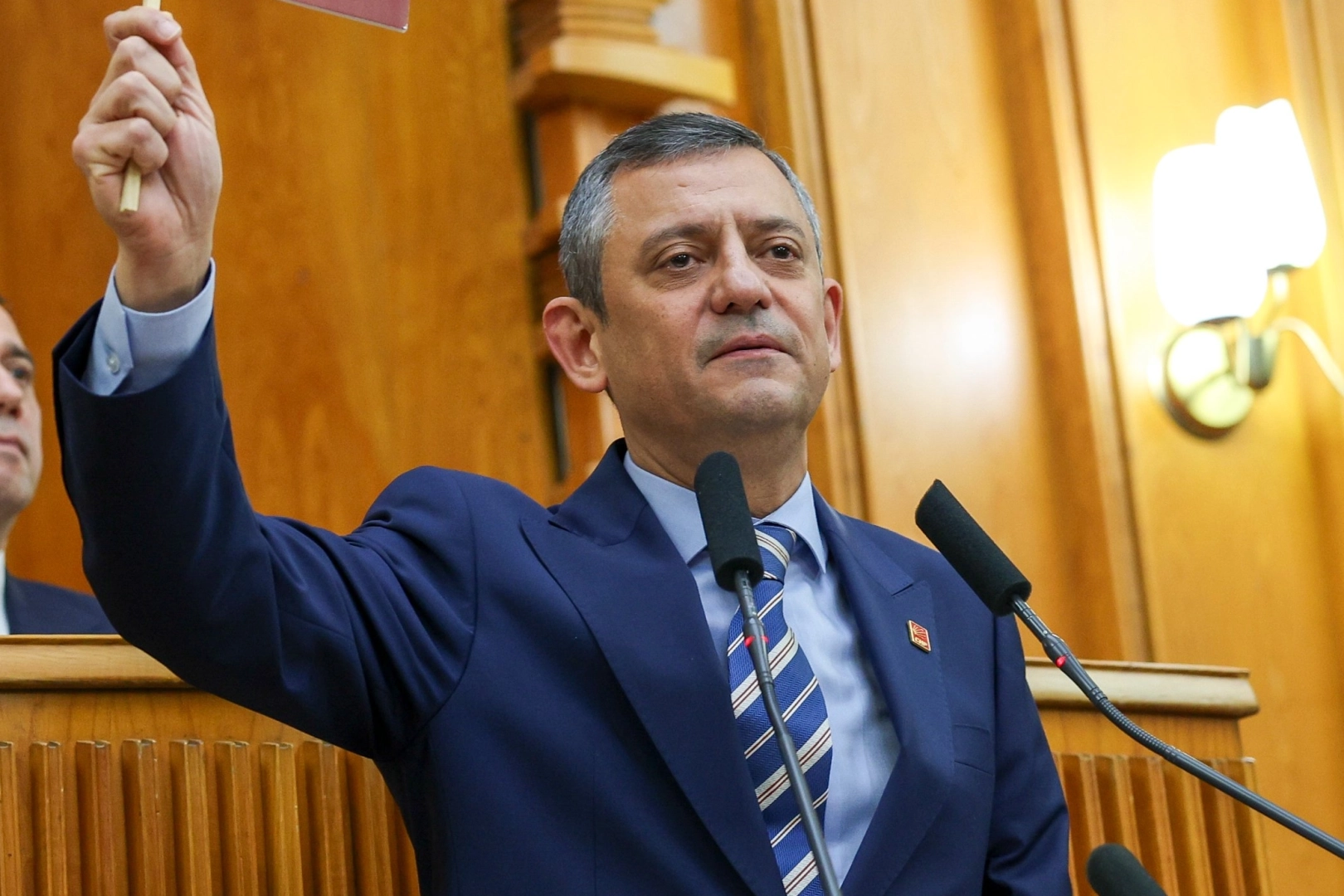 CHP Genel Başkanı Özgür Özel, sosyal medya hesabından yaptığı paylaşımda,
