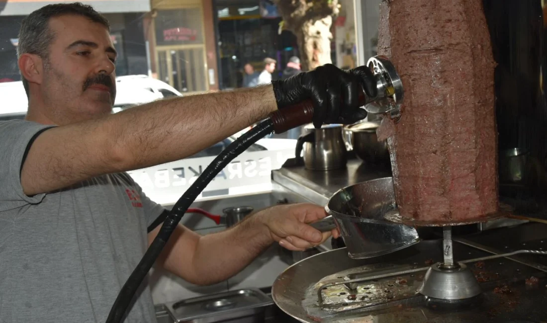 Manisa’da yaşayan 54 yaşında Cevdet Sümen 10 yaşında Siirt İlinin