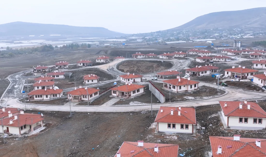 Çevre, Şehircilik ve İklim Değişikliği Bakanı Murat Kurum, 10 binden