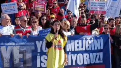 Aile hekimliği sistemi ticarileştirilerek eleman olarak nitelendirilen ebeler, aile planlaması