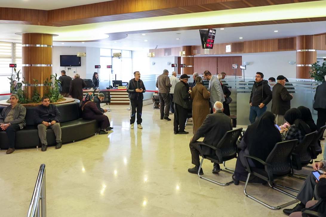 Gaziantep Büyükşehir Belediyesi’nin, evliliklerinde 41 yılı dolduran çiftlere yönelik düzenlediği