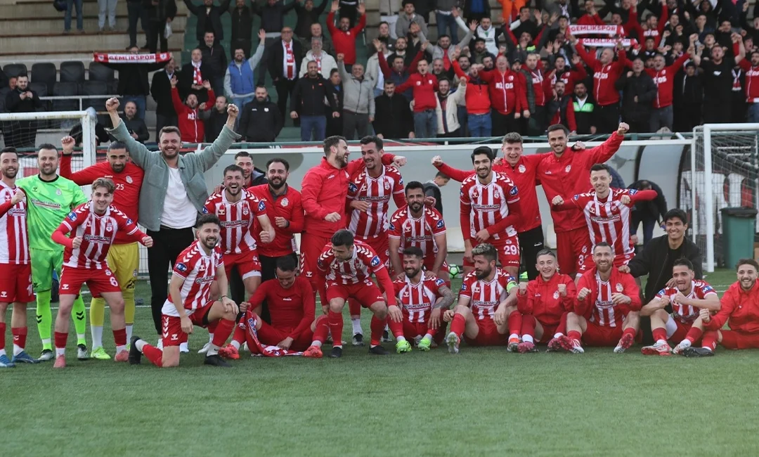 Bursa Süper Amatör Ligi şampiyon olarak tamamlayan Akran Gemlikspor, Play-Off