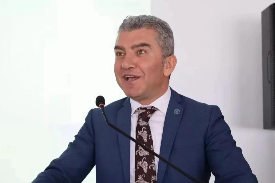 Hürriyetçi Eğitim Sen Genel Başkanı Levent Kuruoğlu, 68 bin öğretmenin