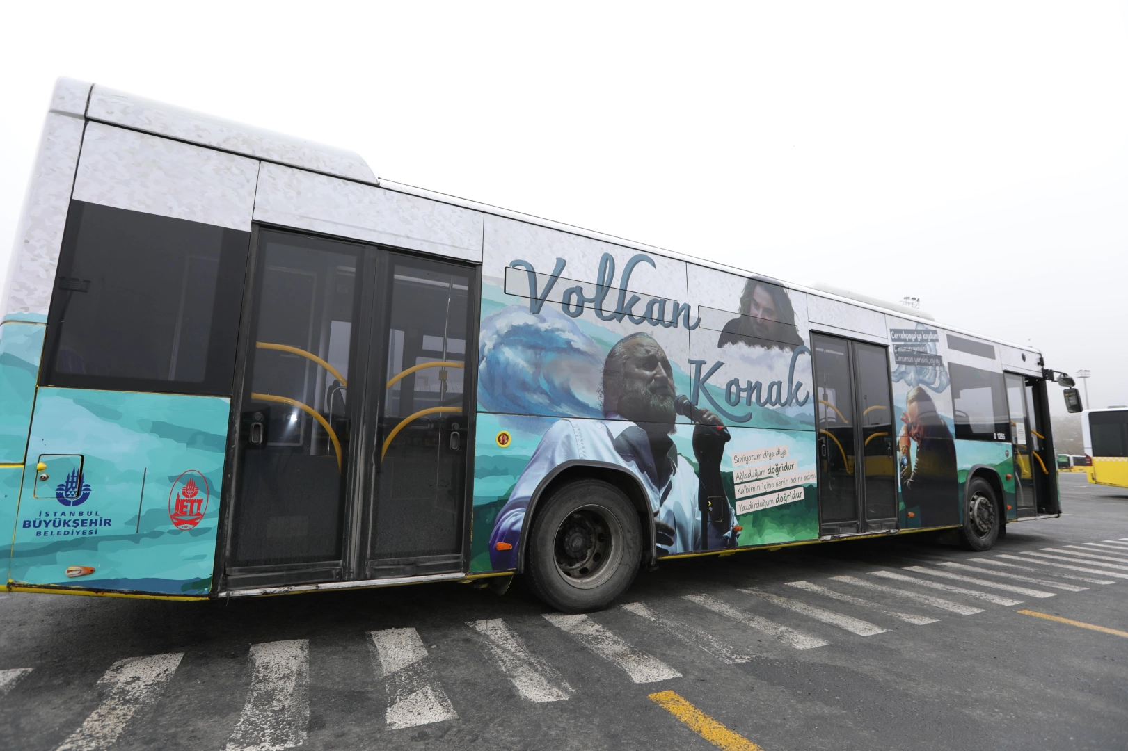 İstanbul Büyükşehir Belediyesi’ne bağlı olarak toplu ulaşım hizmeti sunan İETT,