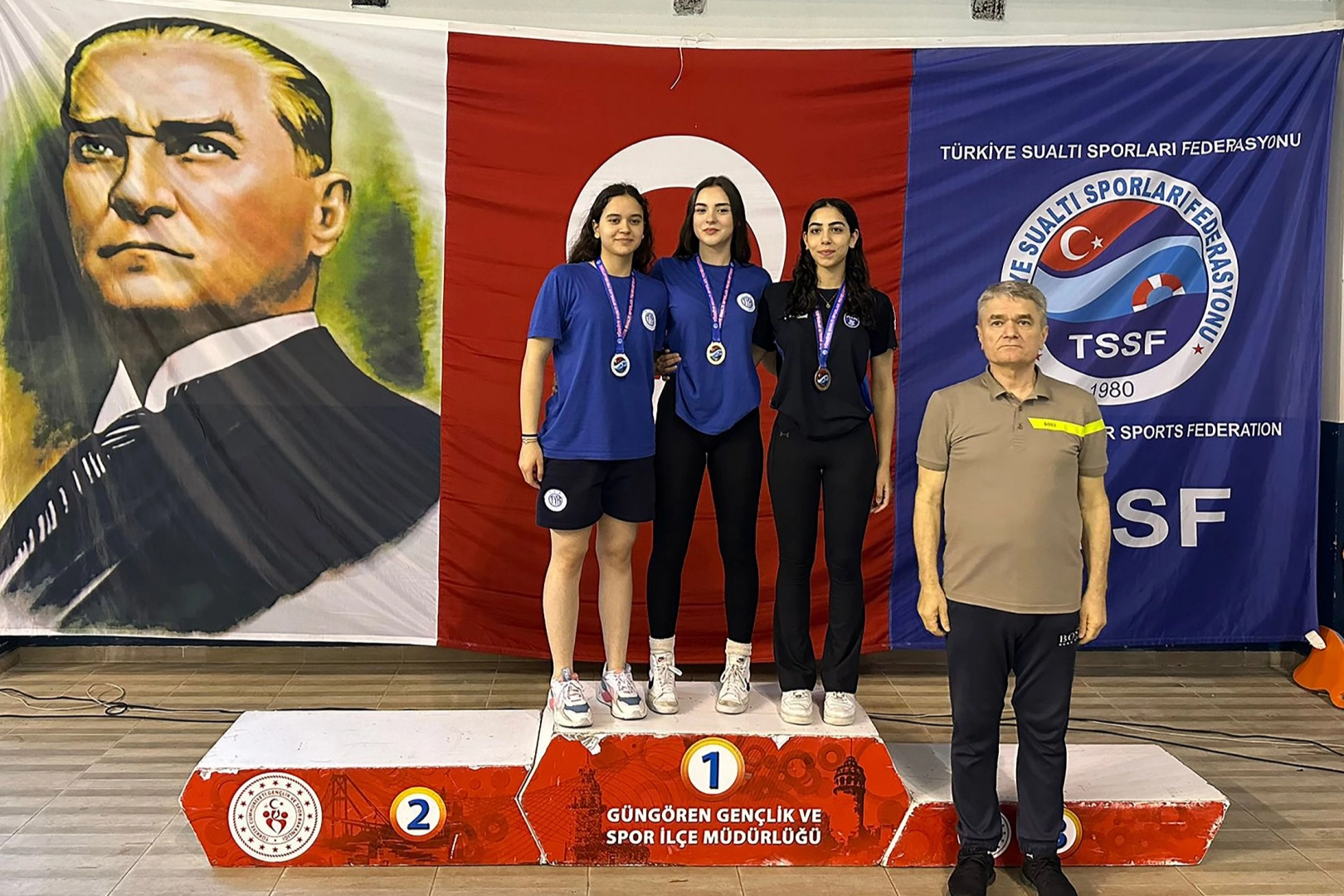 Beylikdüzü Belediyesi spor alanında yaptığı çalışmalarla ilçedeki öğrencilerin, ulusal ve