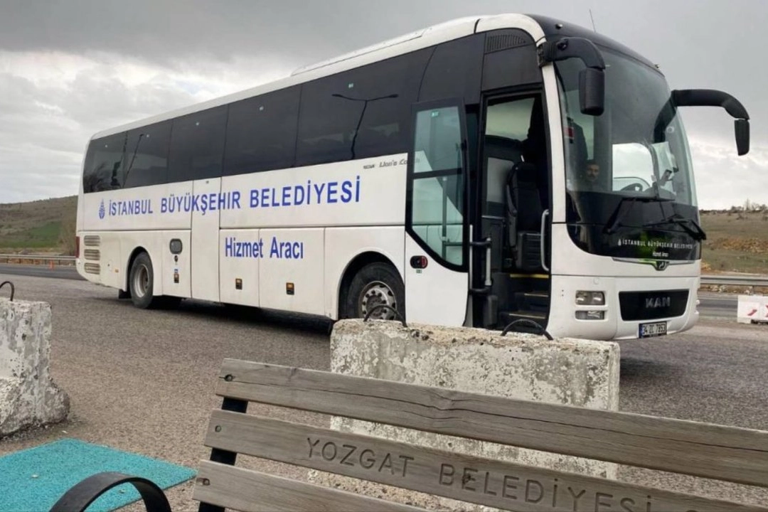 İstanbul Büyükşehir Belediyesi, sosyal medyada cenaze nakil otobüsünün CHP mitingine