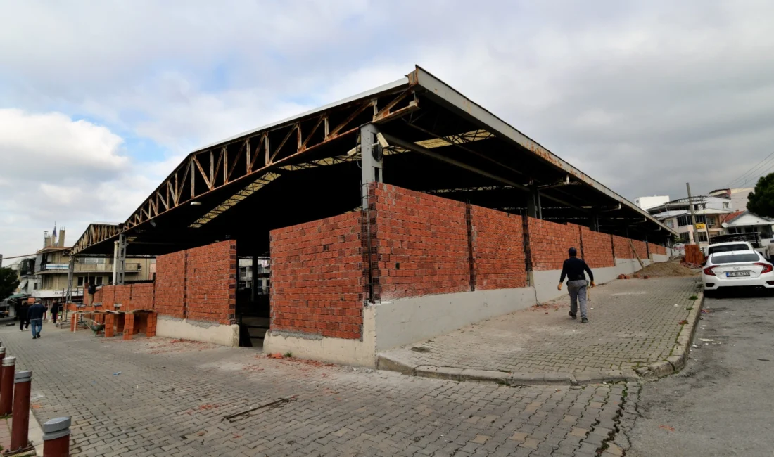 Bornova Belediyesi, hem vatandaşların hem de esnafın daha iyi koşullarda