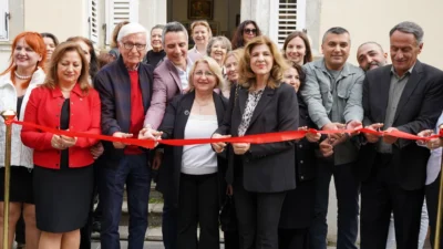 İzmir Bornova’da Gülay Ezberci Resim Atölyesi kursiyerlerinin eserlerinden oluşan “Bornova’nın