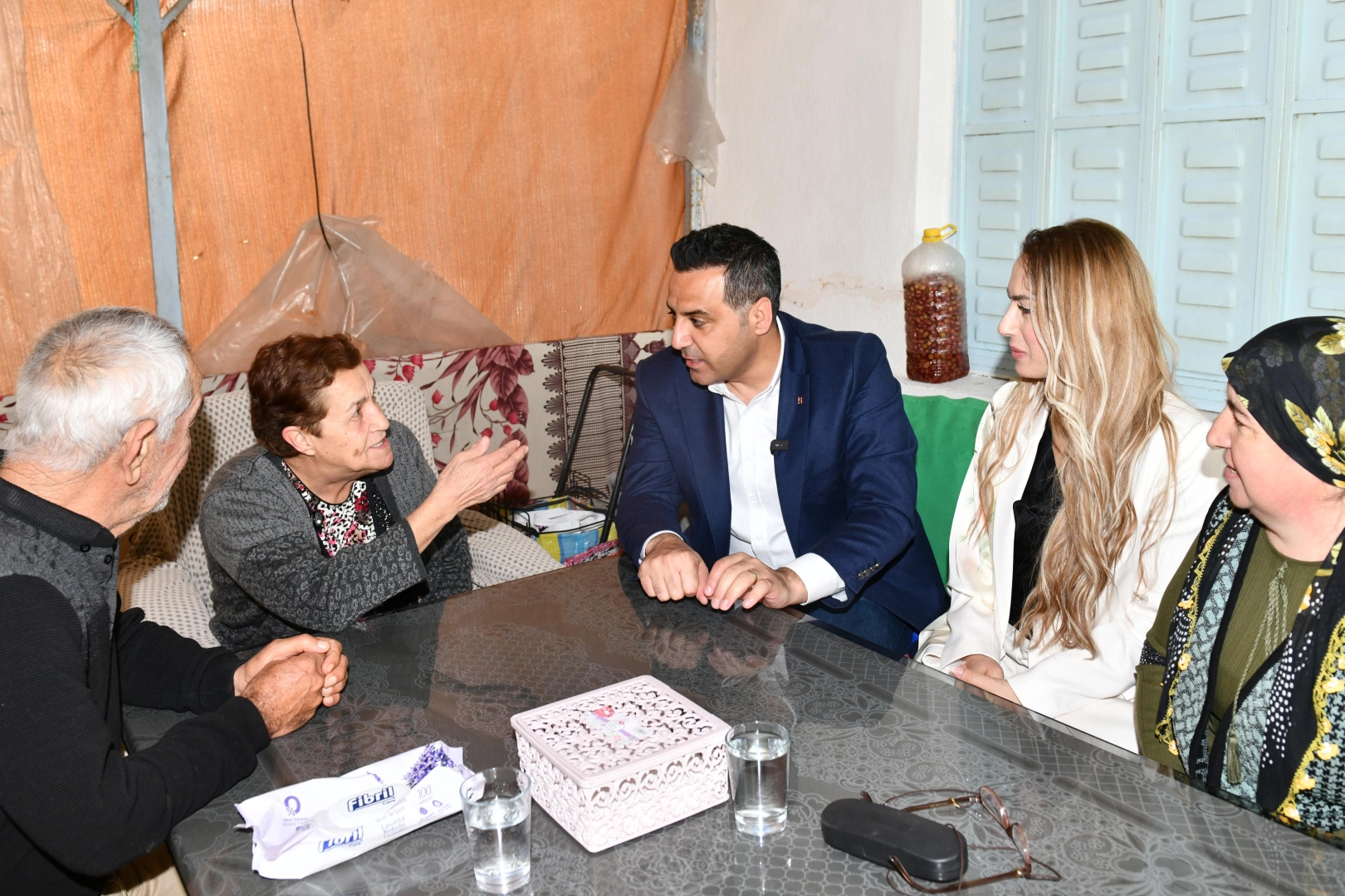 İzmir’de Çiğli Belediyesi Evde Kişisel Bakım Hizmetleri ekiplerinin neşesi, güler