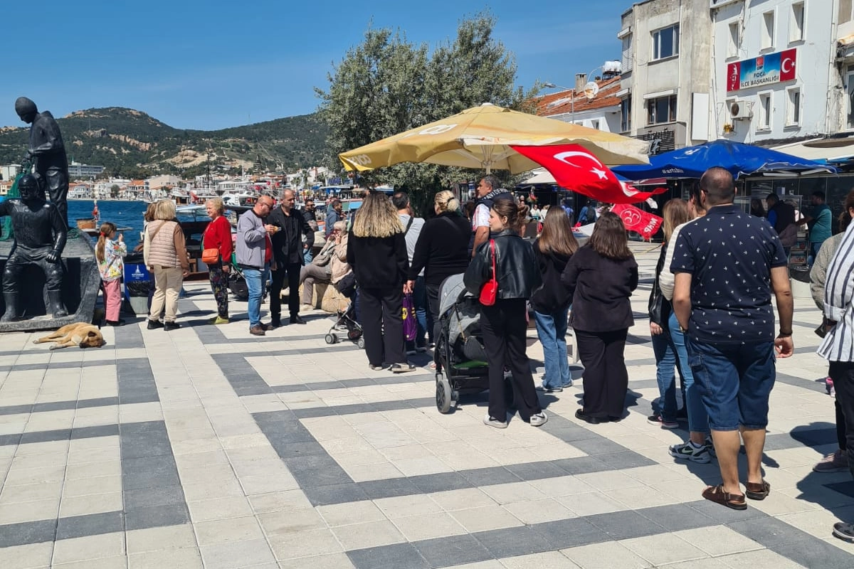 Alparslan Türkeş’in vefatının 28’inci yıl dönümünde İzmir’in Foça ilçesinde de