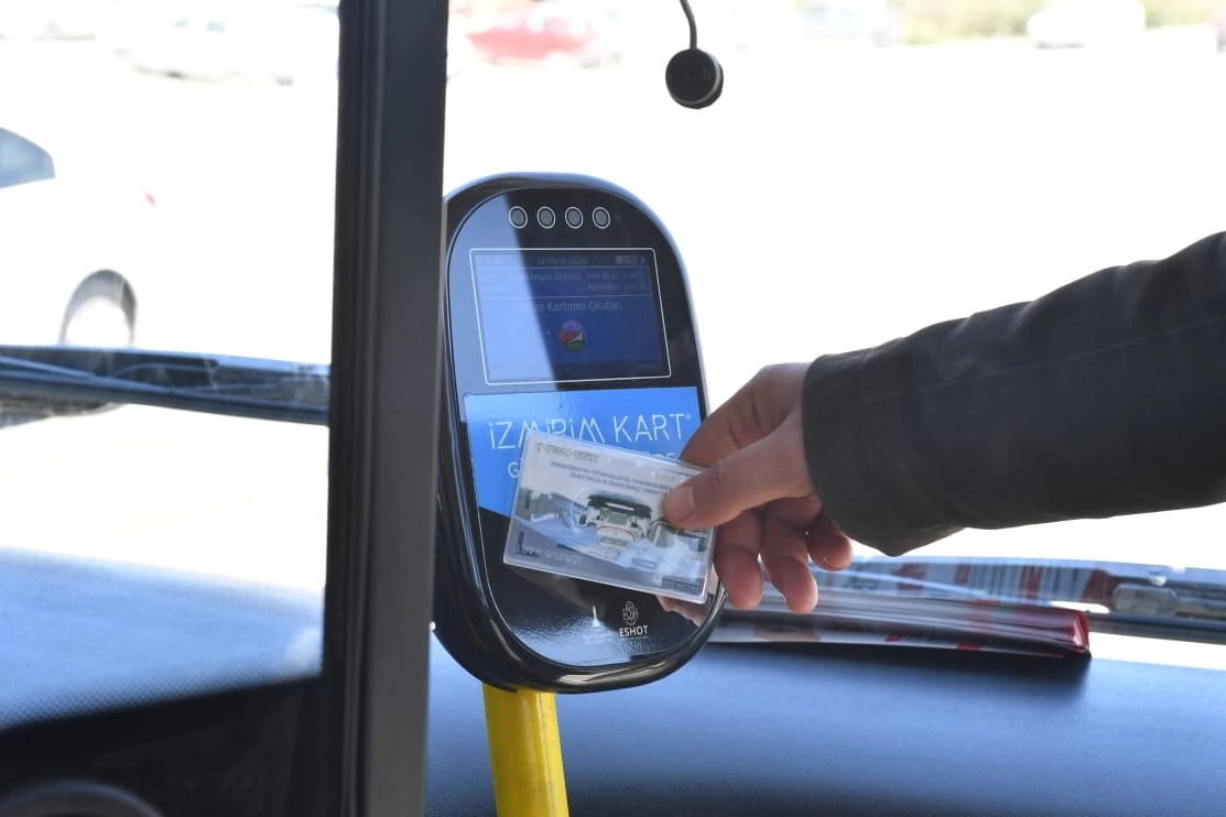 İzmir Büyükşehir Belediyesi’ne bağlı ESHOT, İZULAŞ, İZDENİZ, Metro ve Tramvay