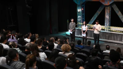 İzmir’de Bornova Belediyesi Şehir Tiyatrosu (BBŞT), Sevda Şener Sahnesi’nde “İntiharın