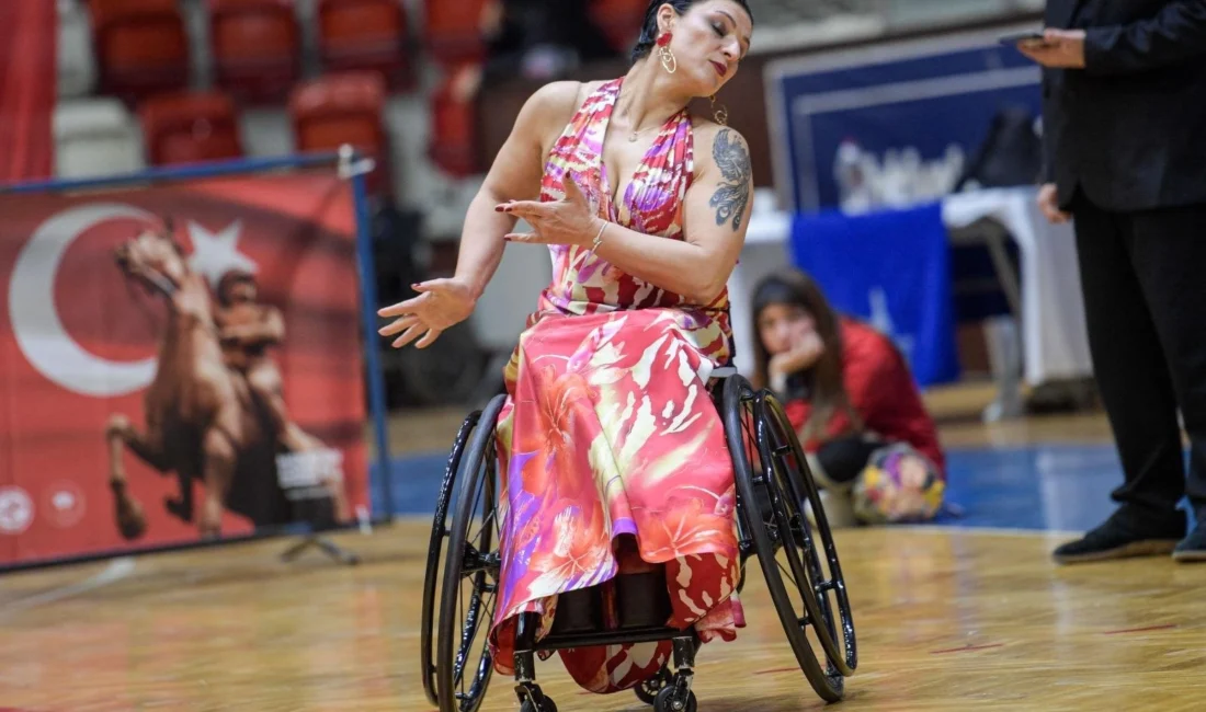 Para Dans Türkiye Şampiyonası, İzmir Büyükşehir Belediyesi’nin desteğiyle “Engelleri Dansla