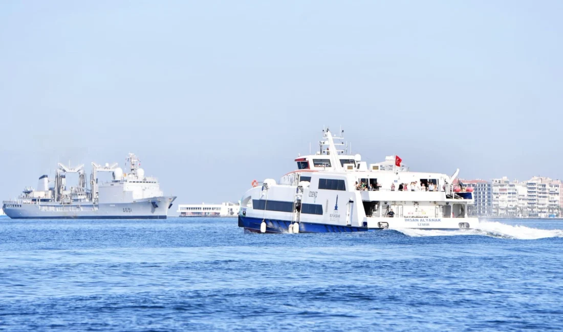 İzmir Büyükşehir Belediyesi’nin deniz turizmini canlandırmak için İZDENİZ konforuyla sürdürdüğü