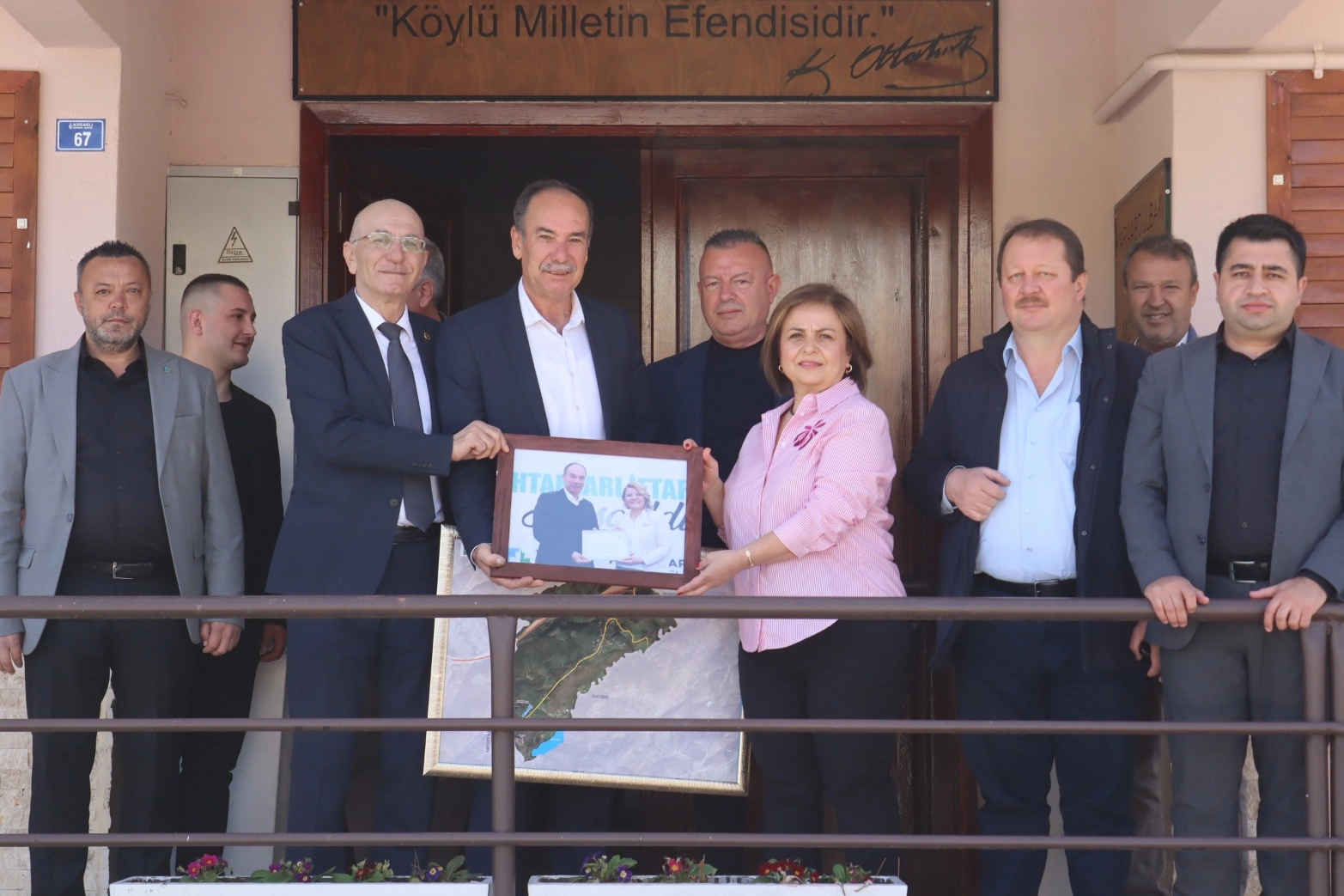 İzmit Belediyesi, mahalle ziyaretleri kapsamında Karaabdülbaki Mahallesinde incelemelerde bulundu KOCAELİ