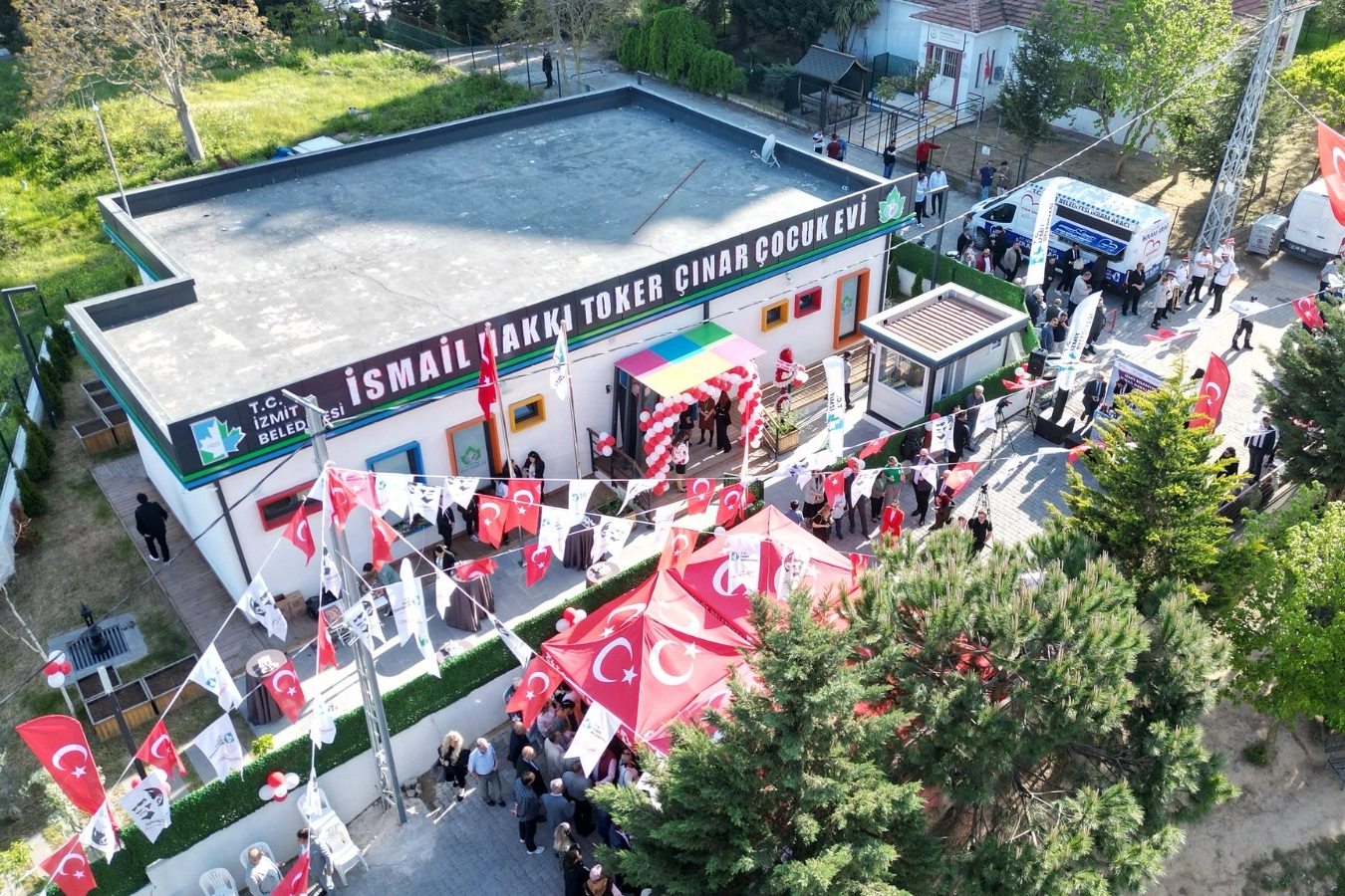 İzmit Belediyesi, Çınar Çocuk Evleri projesine bir yenisini ekledi. Erenler