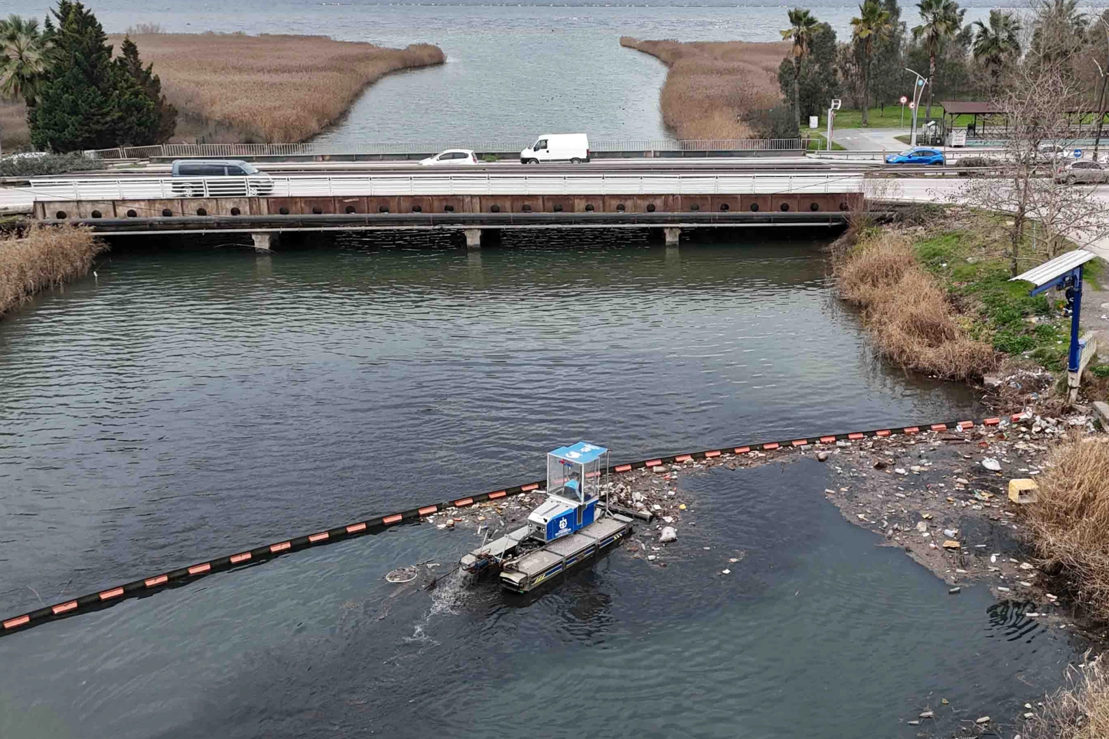 Kocaeli Büyükşehir Belediyesi, İzmit Körfezi’nin temizliği ve ekosisteminin korunması amacıyla