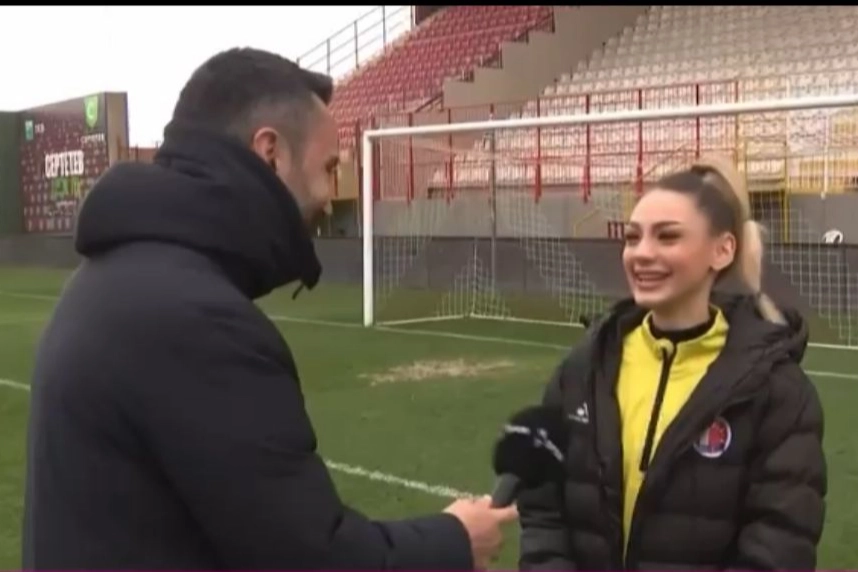 1207 Antalya Kadın Futbol Kulübü başkanlığını da yürüten manken ve