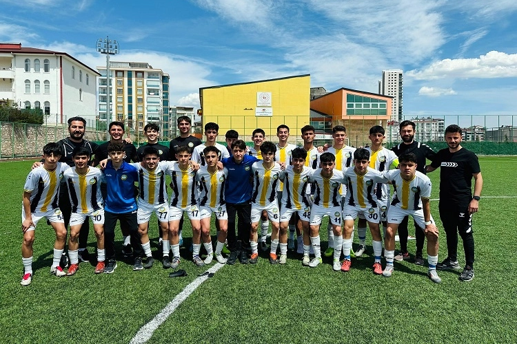 Türkiye U-16 Şampiyonası 1. Kademe maçlarında Elazığ’da sahneye çıkan Talas