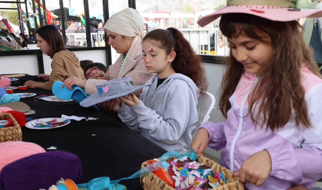 KO-MEK’in “Renkli Şapkalar Atölyesi’ne” katılan her çocuk, kendi şapkasını tasarlayarak