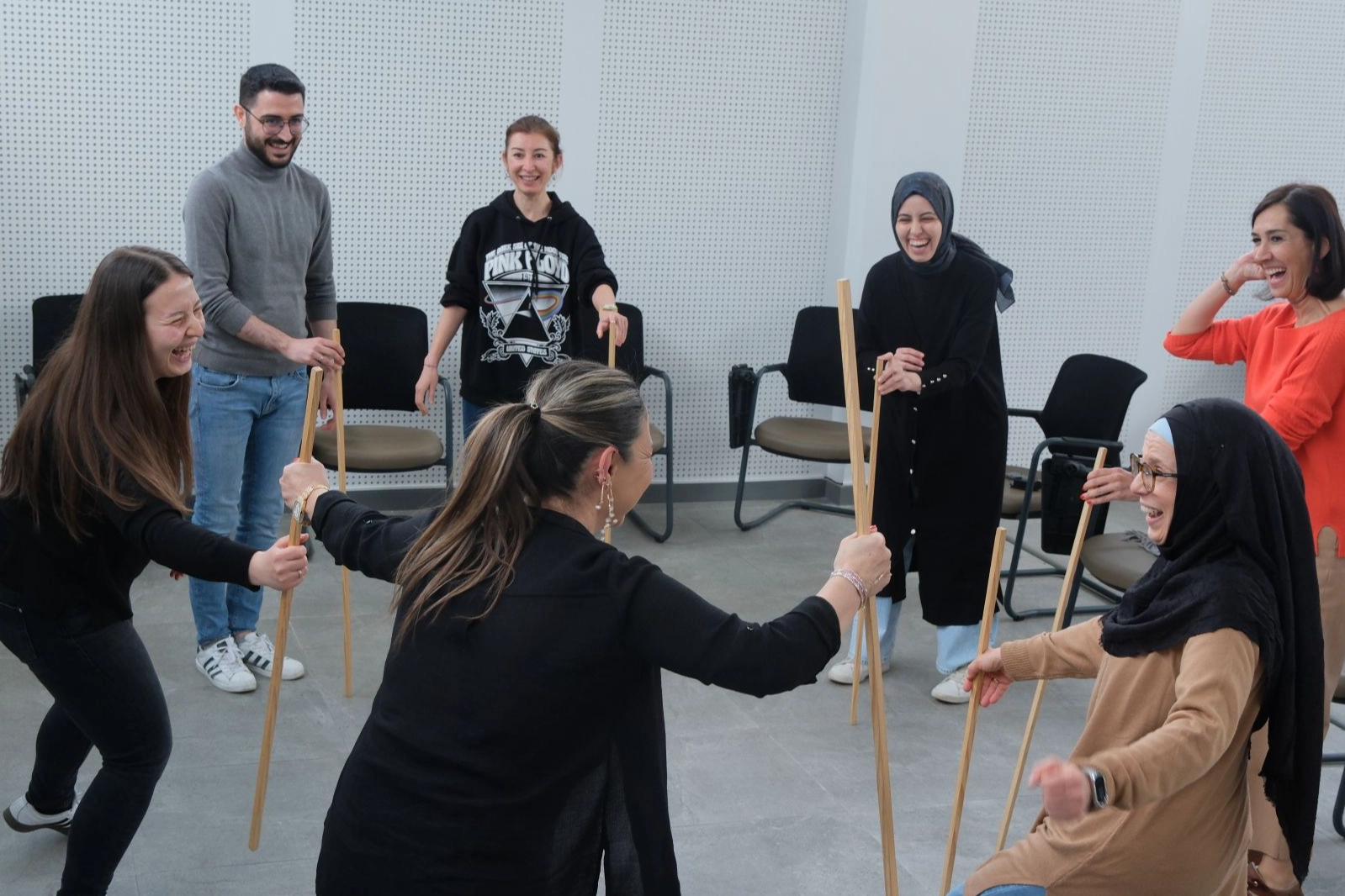 Kocaeli Büyükşehir, tiyatro sanatçısı Pınar Kural Çelebioğlu’nu, Yaratıcı Drama Atölyesi’nde