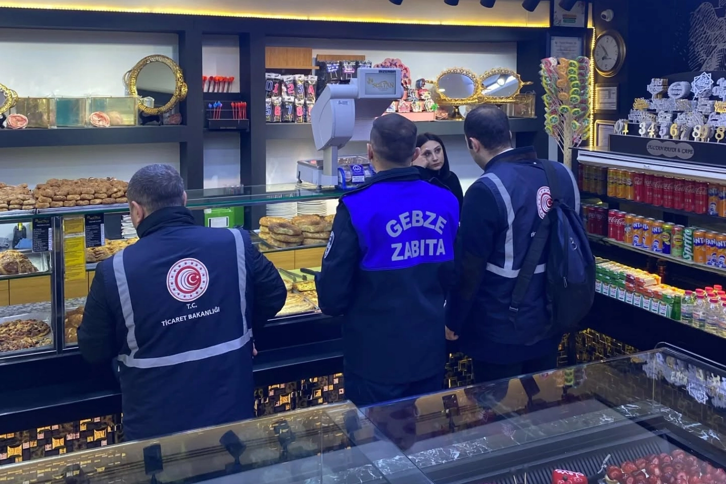 Kocaeli Gebze Belediyesi Zabıta Müdürlüğüne bağlı ekipler ilçe genelindeki denetimlerine