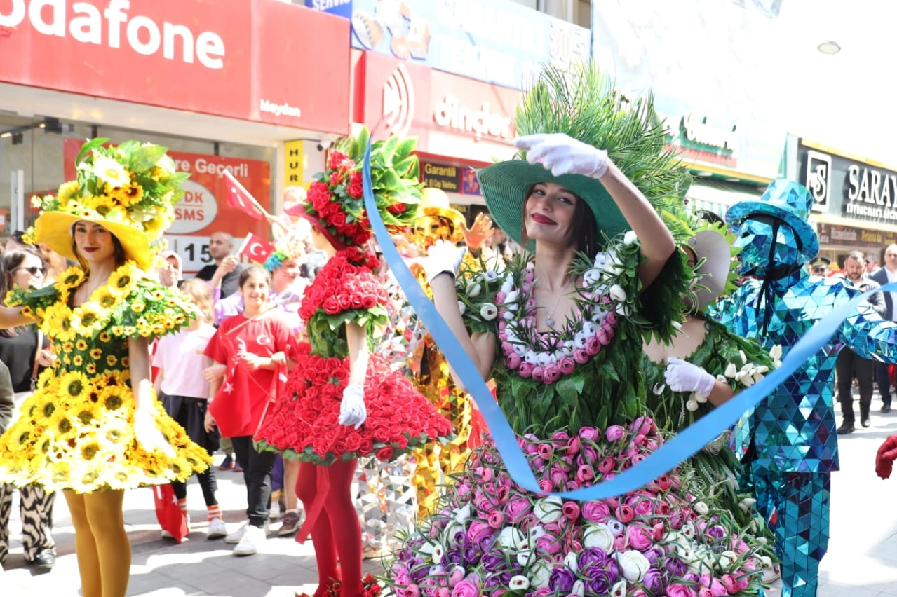 Kocaeliler, 23 Nisan Ulusal Egemenlik ve Çocuk Bayramı’nı Büyükşehir Belediyesi