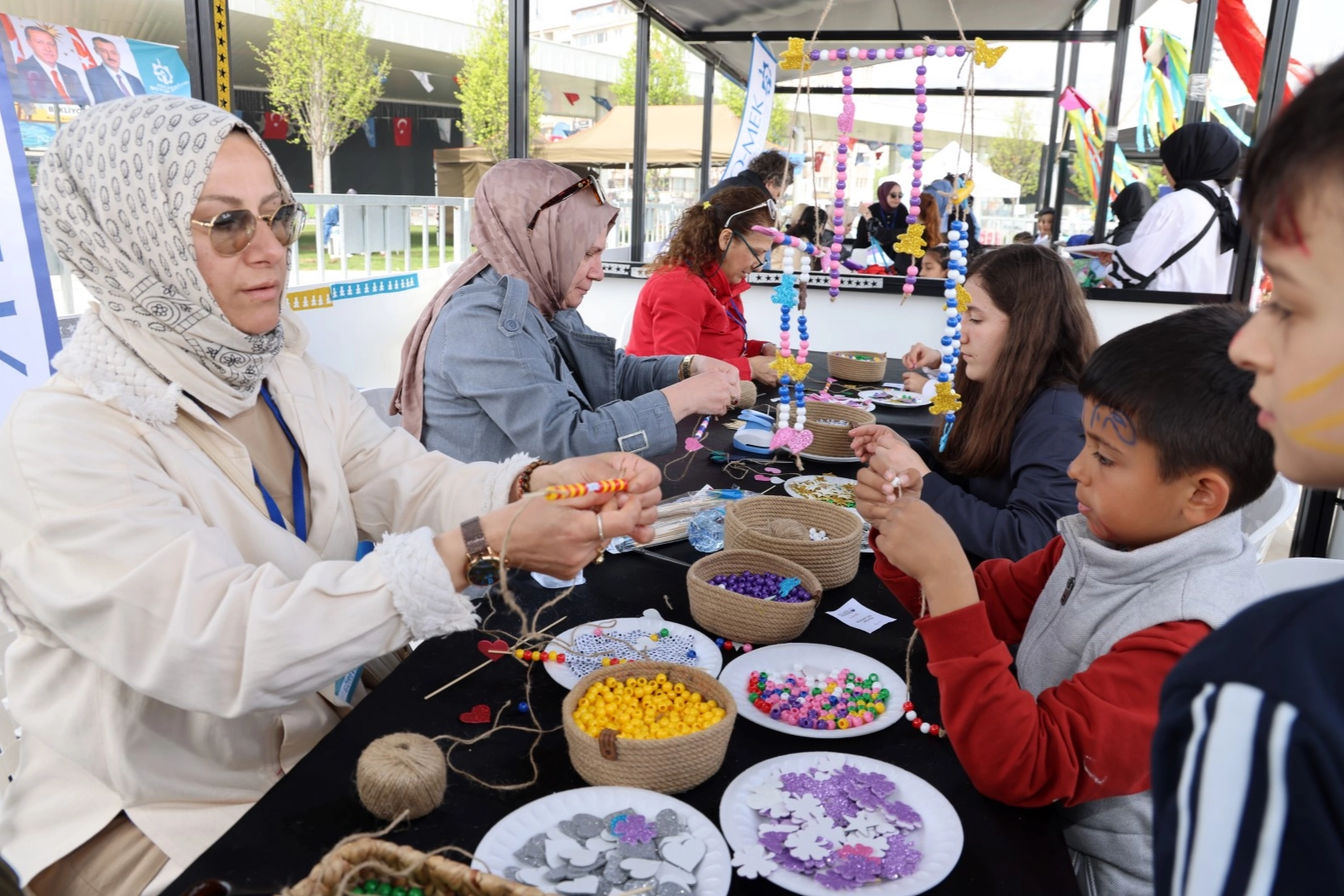 Kocaeli Büyükşehir Belediyesi bünyesindeki KO-MEK’in “Rüzgâr Canı Atölyesi’nde” her eser