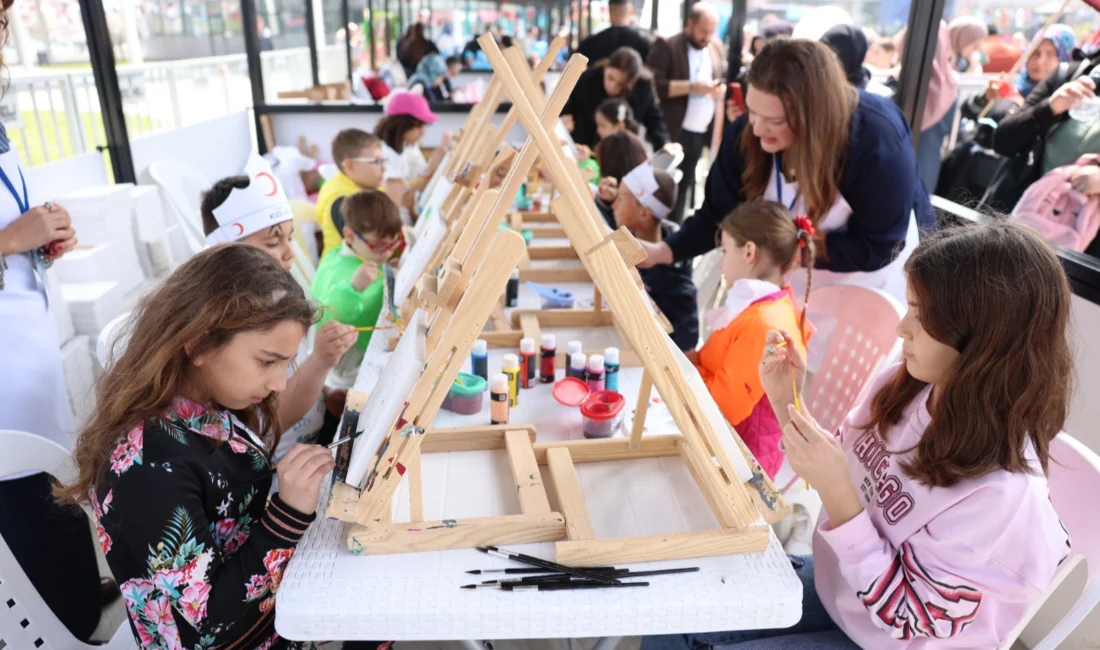 Kocaeli Büyükşehir Belediyesi Kılavuz Gençlik, 23 Nisan Şenlikleri kapsamında birbirinden