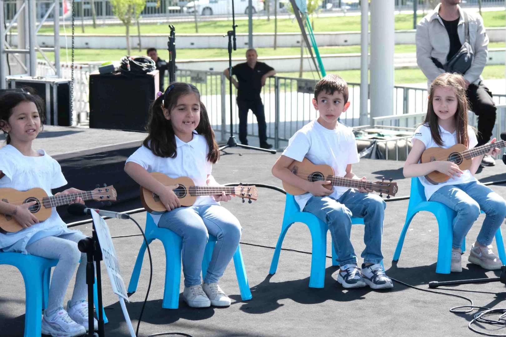 Kocaeli’nde 23 Nisan coşkusu Büyükşehir’in düzenlediği şenliklerle devam ediyor. Bu