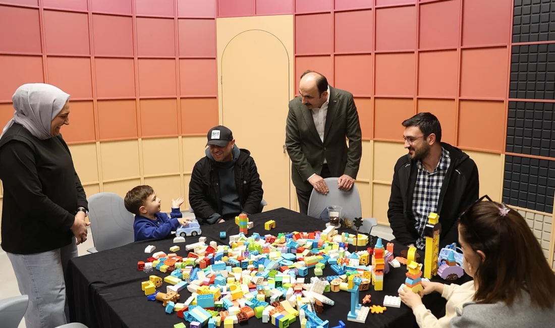 Konya Büyükşehir Belediye Başkanı Uğur İbrahim Altay, Konya Bilim Merkezi’nde