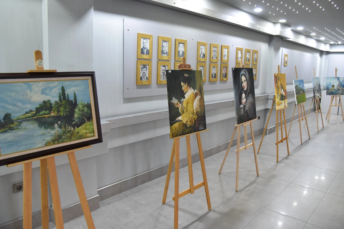 Manisa Büyükşehir Belediyesi Kültür Merkezi Fuaye Salonu, “Hayat ve Doğa”