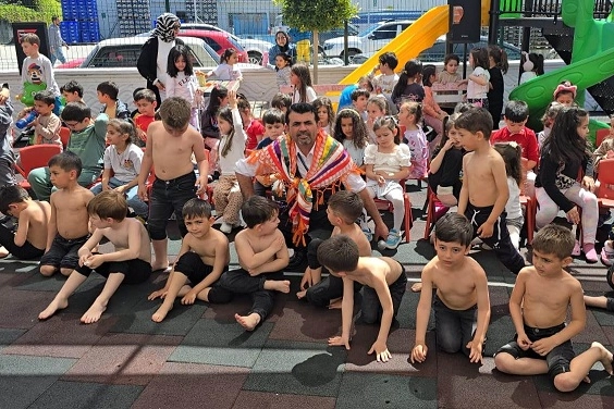 Antalya’nın Kumluca ilçesinde TOBB Portakal Çiçeği Anaokulu Jimnastik Kulübü tarafından