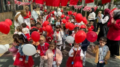 Kocaeli Büyükşehir Belediyesi’ne bağlı olarak hizmet veren Lokomotif Çocuk Köyü,